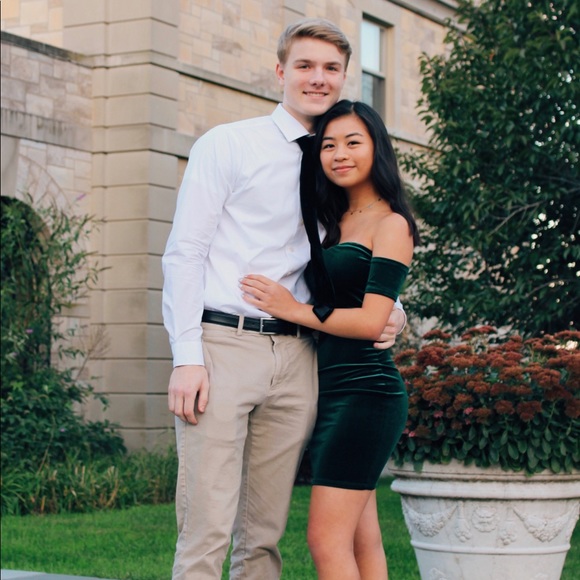 Meet your Posher, Liana - Picture 1 of 1